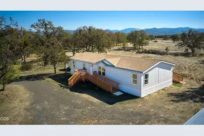 811 Riley Road, Eagle Point, OR 97524 - Photo 1