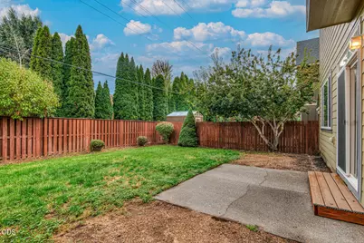 828 NE Locksley Drive, Bend, OR 97701 - Photo 29