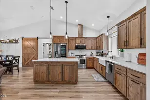 1077 Ellison Loop, Merlin, OR 97532 - Photo 7