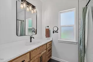 1077 Ellison Loop, Merlin, OR 97532 - Photo 17
