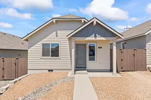 4032 SW Obsidian Pl, Redmond, OR 97756 - Photo 1