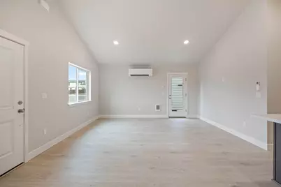 4008 SW Obsidian Place #137, Redmond, OR 97756 - Photo 5