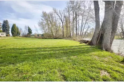 335 Beechwood Drive, Grants Pass, OR 97526 - Photo 29