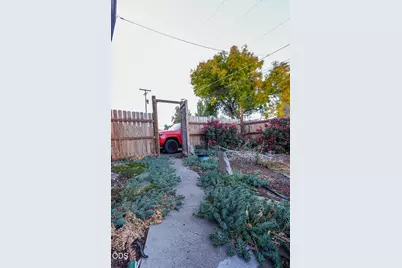 2455 Redwood Drive, Klamath Falls, OR 97601 - Photo 7