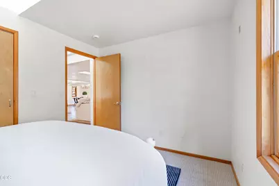 305 W Washington Avenue, Sisters, OR 97759 - Photo 23