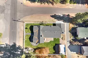 305 W Washington Ave, Sisters, OR 97759 - Photo 35