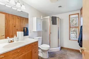 305 W Washington Ave, Sisters, OR 97759 - Photo 19