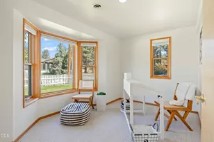 305 W Washington Ave, Sisters, OR 97759 - Photo 17