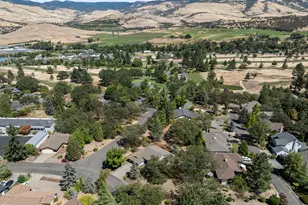 890 Twin Pines Cir, Ashland, OR 97520 - Photo 29