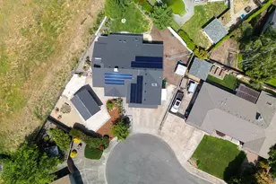 2747 Jessica Cir, Medford, OR 97504 - Photo 47
