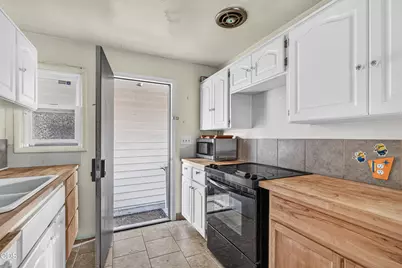 1020 Oak Street, Central Point, OR 97502 - Photo 5