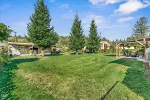 5786 Riverbanks Rd, Grants Pass, OR 97527 - Photo 29