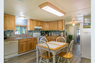 2385 Table Rock Road #SPC 109, Medford, OR 97501 - Photo 5