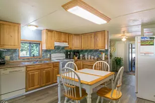2385 Table Rock Rd, Medford, OR 97501 - Photo 5