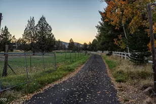 1155 SW 53rd St, Redmond, OR 97756 - Photo 11