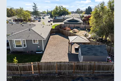 1011 Hermosa Drive, Central Point, OR 97502 - Photo 33