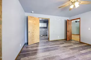 835 Greenview Dr, Cave Junction, OR 97523 - Photo 33