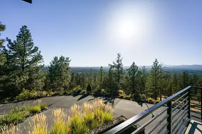 2108 NW Rimrock Drive, Bend, OR 97703 - Photo 3