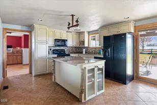 11288 SW Highway 126, Powell Butte, OR 97753 - Photo 19