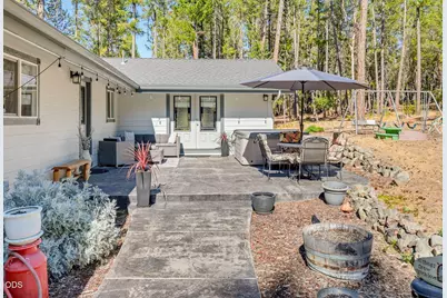 995 Upper Applegate Road, Jacksonville, OR 97530 - Photo 19