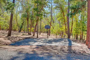 995 Upper Applegate Rd, Jacksonville, OR 97530 - Photo 15