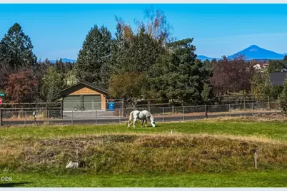 20594 Jefferson Court, Bend, OR 97703 - Photo 35