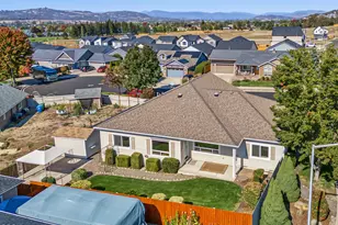 103 Greenmoor Dr, Eagle Point, OR 97524 - Photo 33