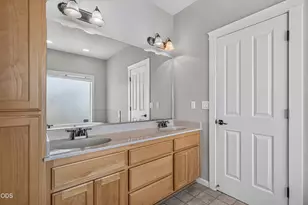 103 Greenmoor Dr, Eagle Point, OR 97524 - Photo 17