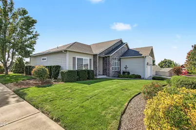 103 Greenmoor Drive, Eagle Point, OR 97524 - Photo 3
