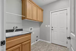 103 Greenmoor Dr, Eagle Point, OR 97524 - Photo 23