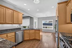 103 Greenmoor Dr, Eagle Point, OR 97524 - Photo 11
