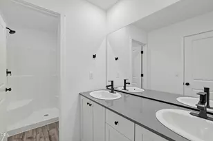61534 Parrell Rd, Bend, OR 97702 - Photo 9