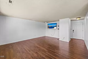 1310 Vista Dr, Central Point, OR 97502 - Photo 5