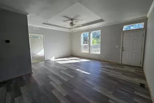 535 W River St, Cave Junction, OR 97523 - Photo 7