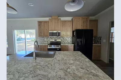535 W River Street, Cave Junction, OR 97523 - Photo 11