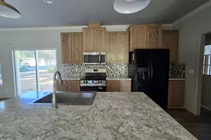 535 W River St, Cave Junction, OR 97523 - Photo 11