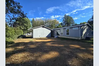 535 W River Street, Cave Junction, OR 97523 - Photo 3