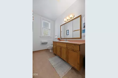 411 NW E Street, Grants Pass, OR 97526 - Photo 17