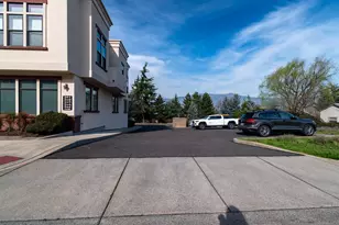 479 Russell St, Ashland, OR 97520 - Photo 25