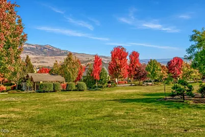 425 W Nevada Street, Ashland, OR 97520 - Photo 43