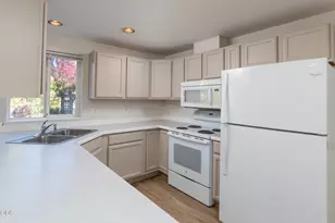 61364 Elkhorn St, Bend, OR 97702 - Photo 7