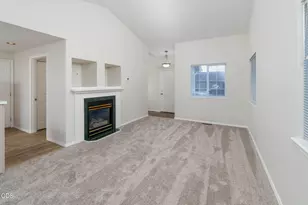 61364 Elkhorn St, Bend, OR 97702 - Photo 3