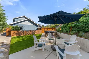 227 Sapphire Ct, Grants Pass, OR 97527 - Photo 31