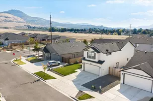 3688 Carlin Dr, Medford, OR 97504 - Photo 35