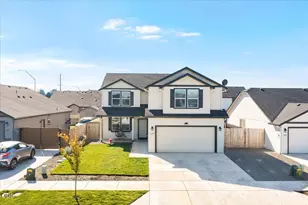 3688 Carlin Dr, Medford, OR 97504 - Photo 1