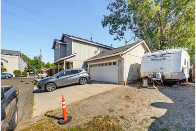 426 Berrydale Avenue, Medford, OR 97501 - Photo 27