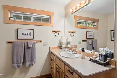 1490 Red Wing Loop, Redmond, OR 97756 - Photo 25