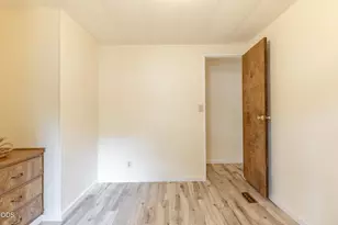141 SW 15th St, Bend, OR 97702 - Photo 9