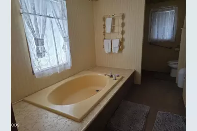 1094 Lee Roze Lane, Grants Pass, OR 97527 - Photo 15