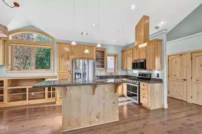 524 W Nevada Street, Ashland, OR 97520 - Photo 11